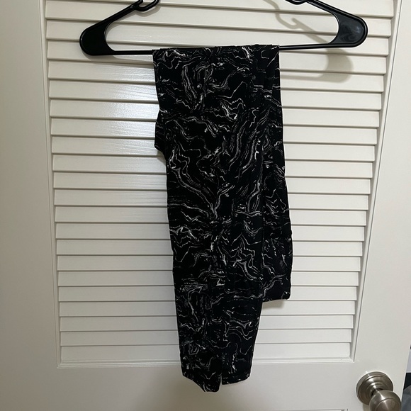 CJLA Marble Yoga Pants - Picture 3 of 4